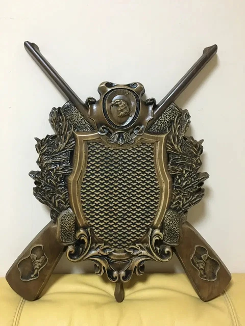 Hunting Shield Trophy Wood Carving Picture 3D Art Work Gift Panno Wall Decor