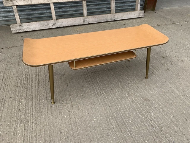 A Mid 20th Century Vintage Retro Long Curved Oak Veneer Coffee Table Occasional