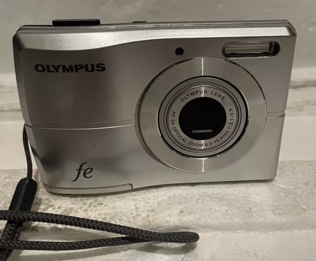 Olympus Digital Camera FE-26 12MP Silver 3x Optical Zoom 2.7in LCD TESTED WORKS