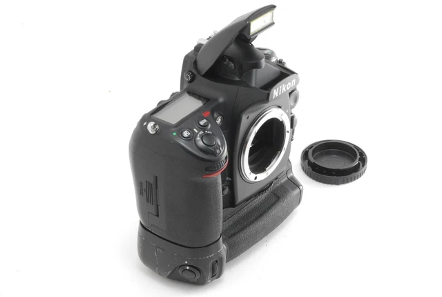 【NEAR MINT】Nikon D700 FX 12.1 MP Digital SLR DSLR 70-210mm f/1.4-5.6 From JAPAN