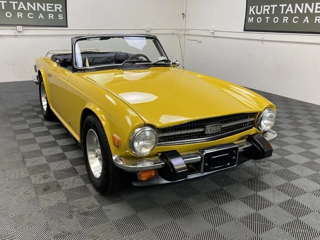 1976 Triumph TR-6 1976 TRIUMPH TR6 CONVERTIBLE. MIMOSA. FACTORY OVERDRIVE.