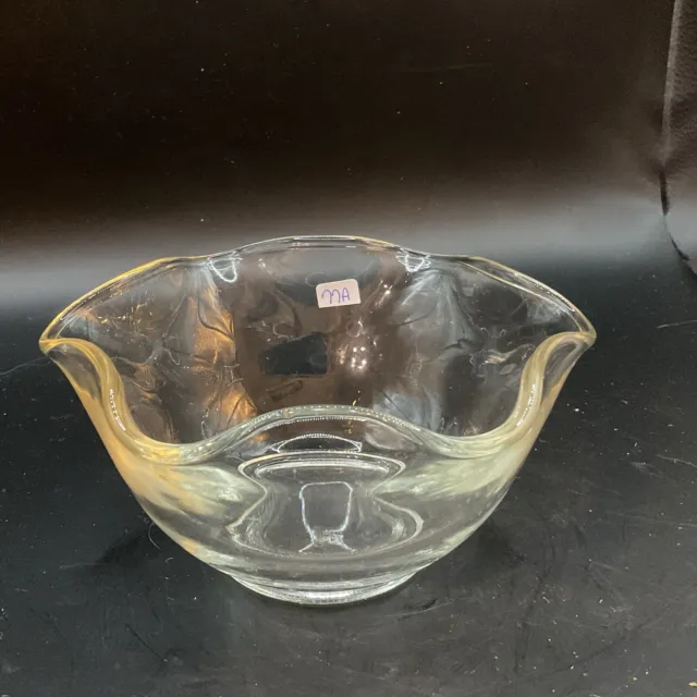 Vintage Clear Glass Bowl Ruffled Edge Flower Shape Candy Dish.       77a