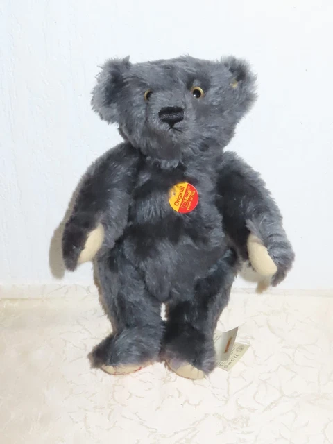 LE Steiff Classic Billboard Signature Teddy Bear with ID - 12 - EAN