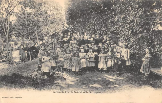 Cpa 92 Bagneux / Jardin De L'ecole Saint Louis De Bagneux / Enfant