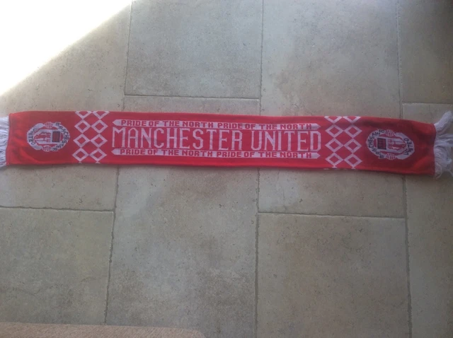 Écharpe Tricotée Manchester United 'Pride Of The North' – Bon état
