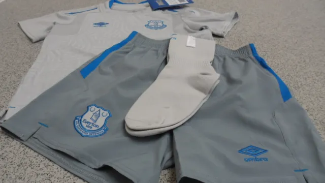 100% Official Umbro Everton Unisex Kids Away Full Kit 2017- 2018