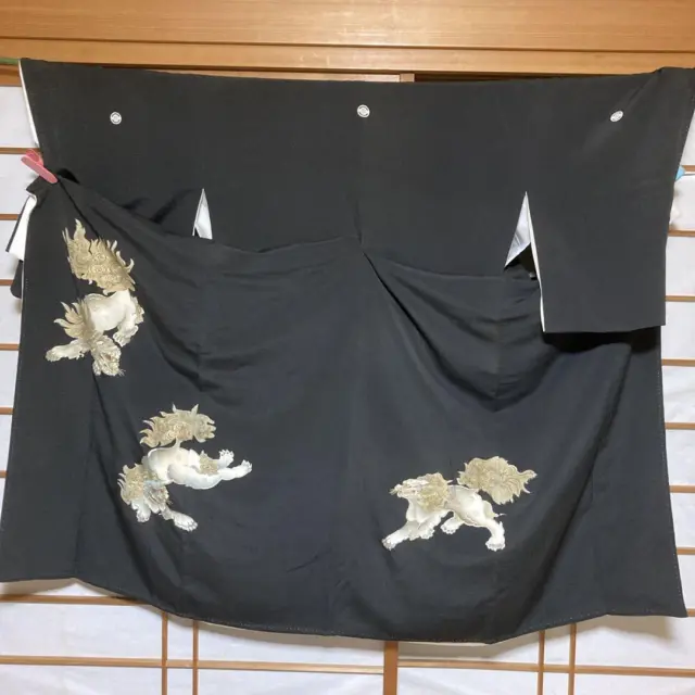 Montsuki Tomesode Kimono Japan Black Tomesode With Family Crest, Gold Embroidery