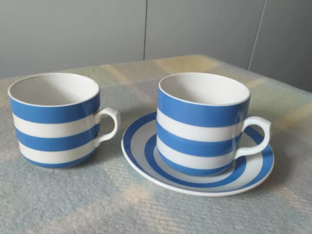 Vintage Cornish Ware blue & white x2 wide rim cups two sizes plus x1 Saucer