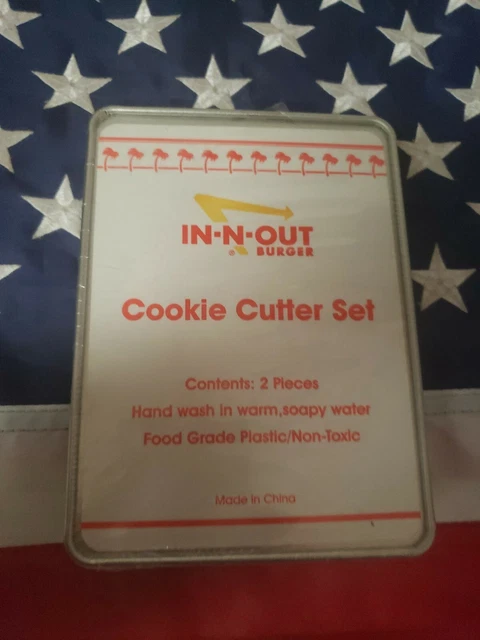 In-N-Out Cookie Cutter Set Logo Palm Trees - New in Box - 2 pcs