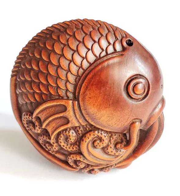 China 2 " Hand Carved Boxwood Netsuke Figurine : Pretty Fish fengshui