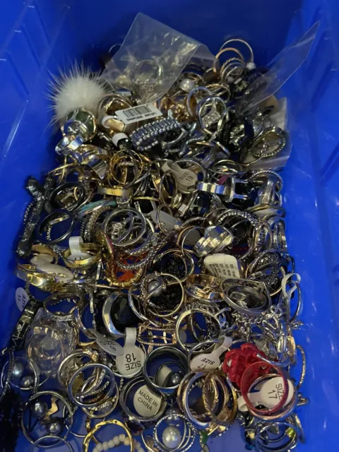 Bulk wholesale fashion RINGS lot of 30 rings vintage to now