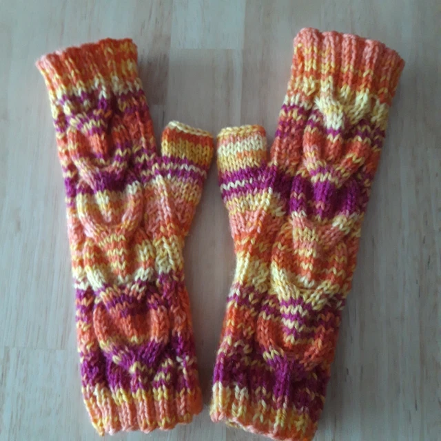 handgestrickte Armstulpen, Pulswärmer, 6-fach Sockenwolle - neu -