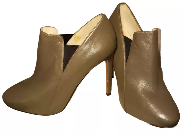 Nine West Size 8M, TAUPE COLOR High Heels