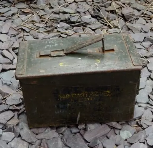 ARMY SUPLUS AMMO BOX  11 x 5.5 x 7 in