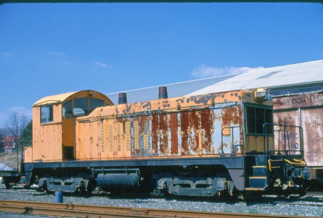 Rdg 103 NW-2, Leesport, Pa, 04/90; Kodachrome Original