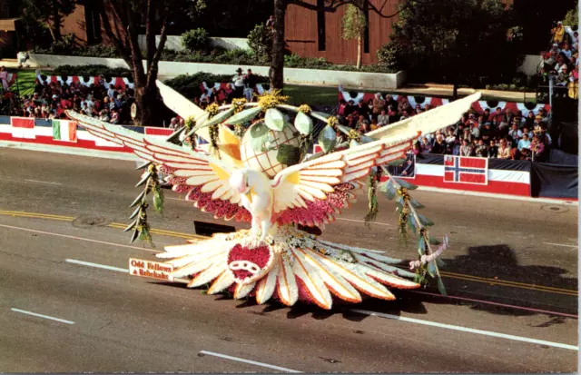 Pasadena CA Tournament of Roses Parade Odd Fellows & Rebekahs 1992 IOOF Float