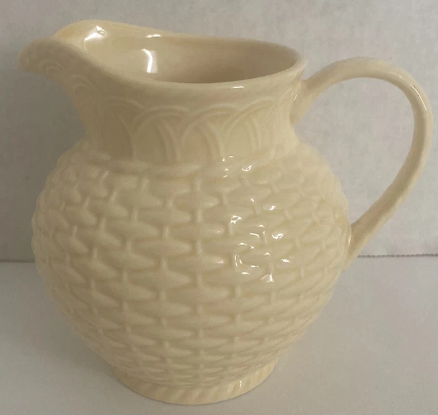 Mikasa Country Manor FF008 Saffron Creamer Basket Weave Ceramic 8-10 OZ.