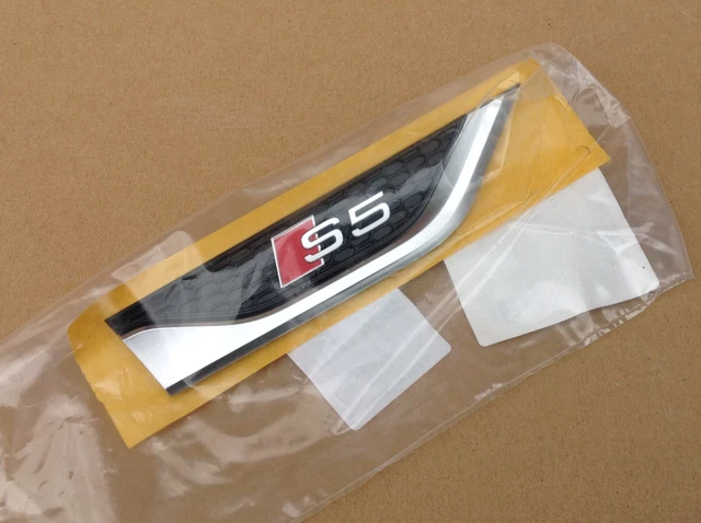 Originale Audi A5 S5 Badge Ala Anteriore Copertura Griglia Lato Rh 2016- 8W6853602C