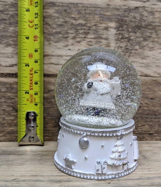 Globo da neve bianco Babbo Natale decorazione casa