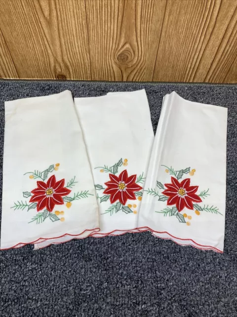 Vintage Holiday Dish TOWEL APPLIQUED EMBROIDERED Poinsettias Holly Christmas