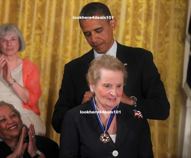 Madeleine Albright Photo 4x6 Medal of Freedom President Obama USA Memorabilia