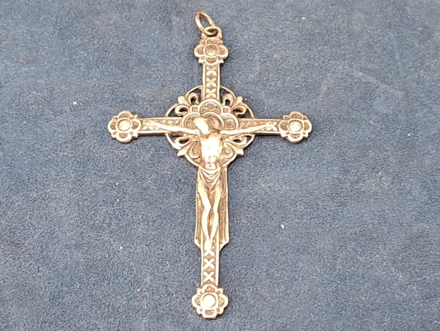 Pendentif Croix De Jésus En Argent Noir Et Alliage Métal – 6,5 Cm, 10 Grammes, Neuf Sans Emballage