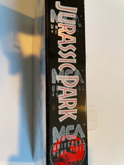 Jurassic Park Movie VHS New Factory Sealed w/ MCA Universal Home Vídeo Watermark 3