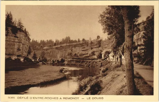 CPA LES COMBES REMONOT - Parade d'Entre-Roches in Remonot - Le Doubs (1115463)