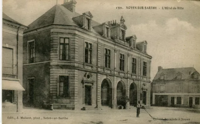 France Noyen-sur-Sarthe - L'Hotel de Ville old postcard