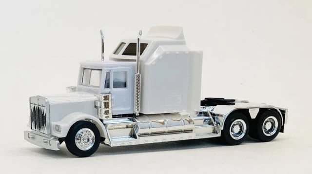 Promotex 1/87 HO Scale Kenworth K100 Cabover Truck - White With 5-Bar Grill & XXL Chassis (Model 35263)