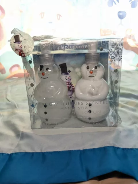 Simple Pleasures Winter Snow Scented Hand Soap and Hand Lotion Snowman Set NIB