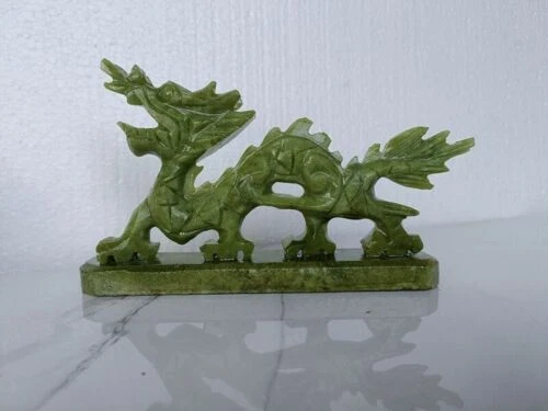 Exquisite 100% natural jade Handmade hand-carved dragon statues