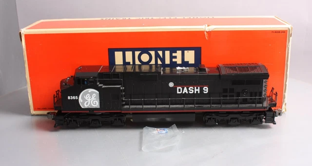 Lionel 6-18226 General Electric Dash-9 Diesel Locomotive #8365 EX/Box