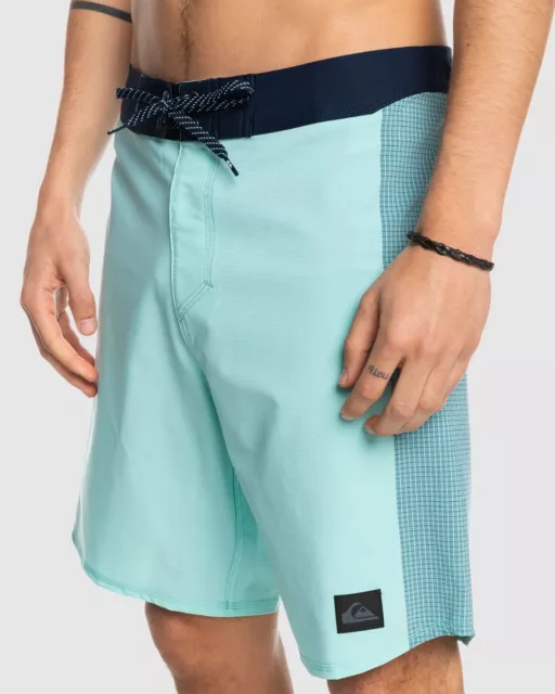 QUIKSILVER Men's Highlite Arch 19" Angel Blue Stretch Board Shorts Size: 38