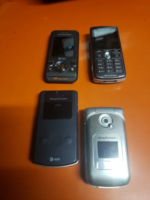 Sony Ericsson Walkman W518a/530/530i/750i (4) lot (AT&T) Cellular Phone W/extras