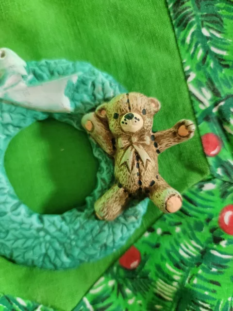 Mini Wreath Bear Xmas Tree Ornament 4" Painted Vtg Ceramic Mold Figure Village 3