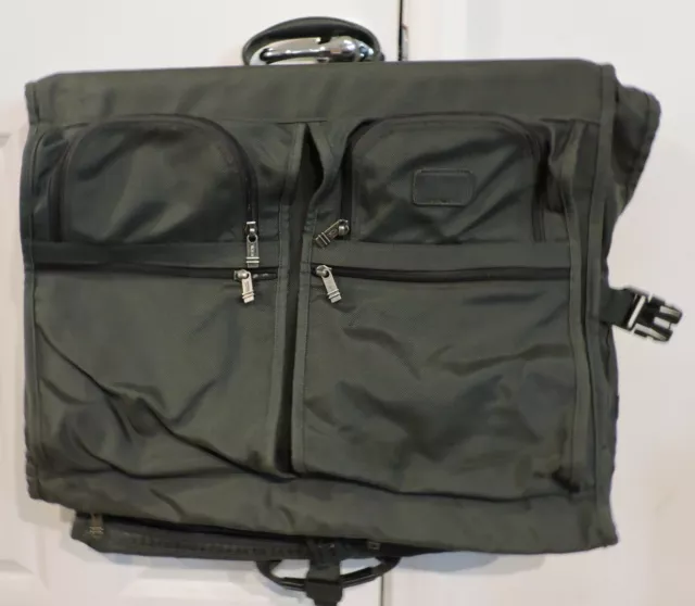 TUMI, 231M3, Green Bi Fold Garment Bag Travel Luggage, 39" by 24", 18" by 24"