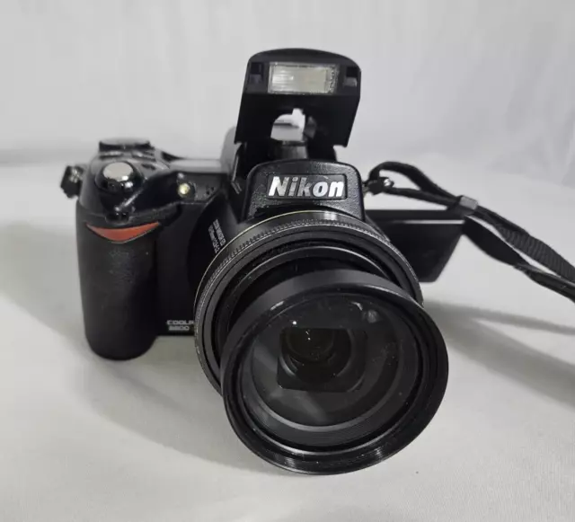 Nikon Coolpix E8800 VR 8 MP Video 2" LCD 512 MB SD 1 Battery No Charger Working