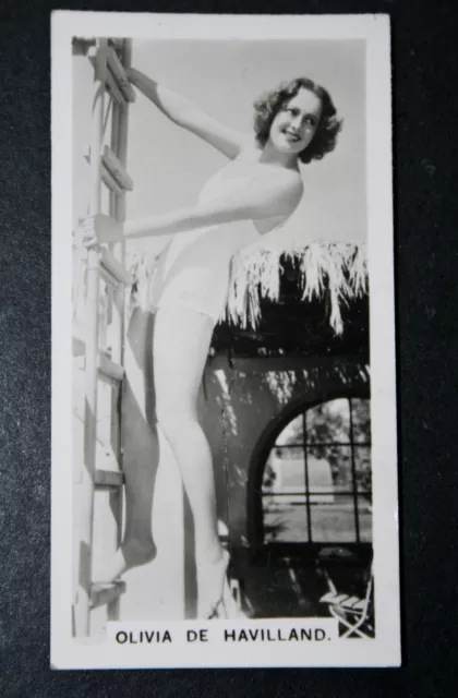 Glamorous Movie Star  Olivia de Havilland   Vintage Photo Card  RC04