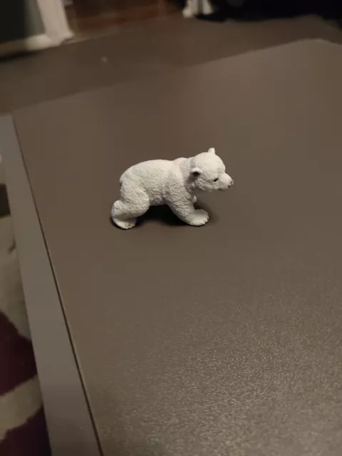 Polar bear cub, walking - Wildlife - 14708 - Schleich