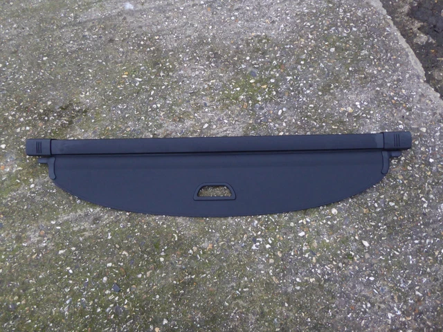 thumbnail image 2 of Genuine Mazda CX-5 MK2 Parcel Shelf – 2017-2025 Retractable Boot Cover (KB7W-V1-350) 2 of 5