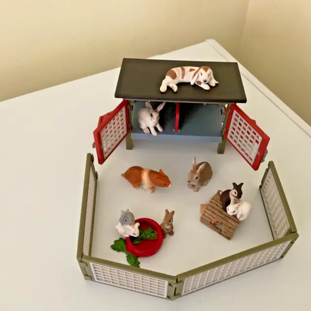 Schleich Rabbit Bundle with Hamster and Hutch Excellent ConditionFree UK postage