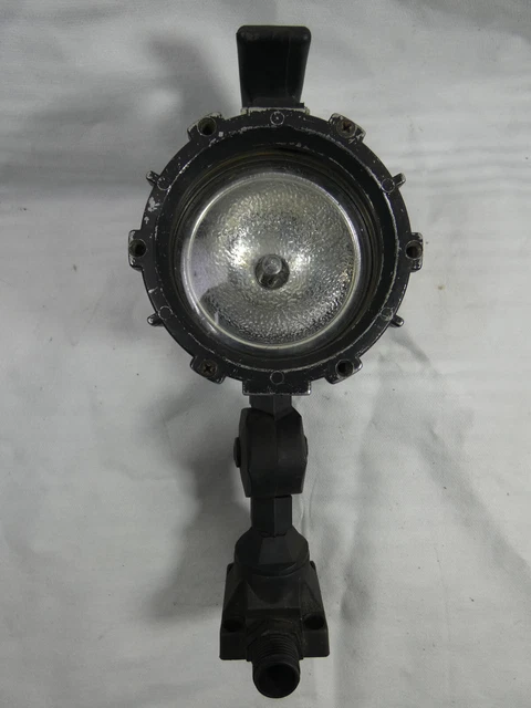 Ancienne applique lampe industrielle ou d'atelier à restaurer 3