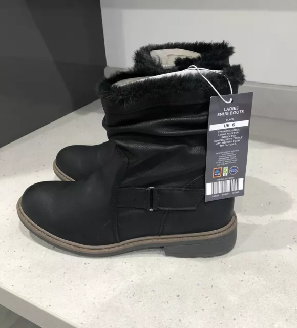 Ladies fur lined sales boots size 6