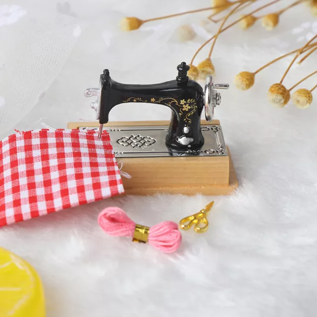 1/12 Dollhouse Miniature Sewing Machine with Scissors Thread Cloth ZKURUKYPUK