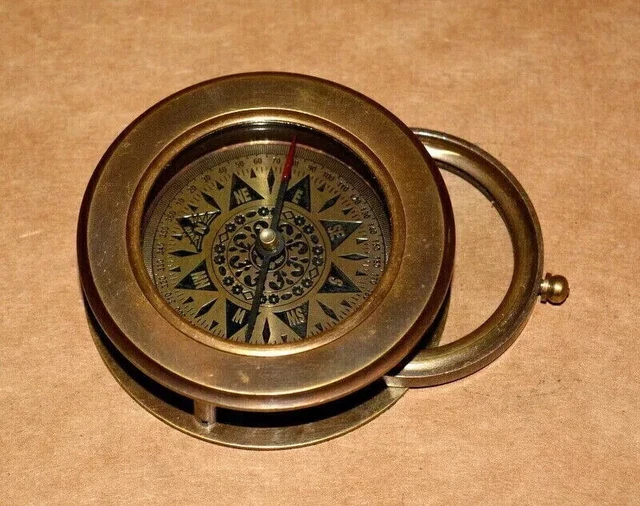 Ancienne loupe compte fils pliable en laiton Allemande de marque Hartmann - Collection