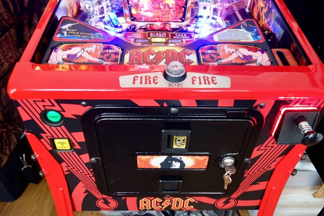STERN 2018 AC/DC Luci Vault Edition Arcade Pinball Machine Beautiful ...