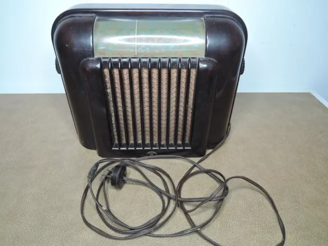 Vintage STC Model 105 Bakelite Valve Radio Australia