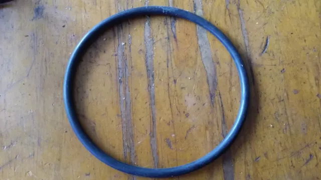 1x seal NBR O-ring. ID 118mm OD: 124mm Cross section: : 3.5mm