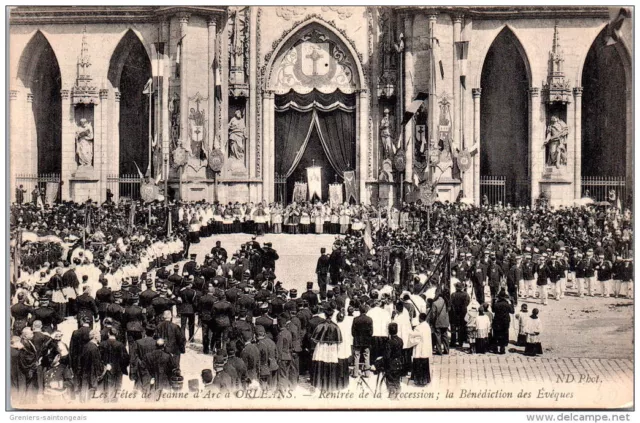 45 ORLEANS - fetes de J d'arc - rentree de la procession a la cathedrale